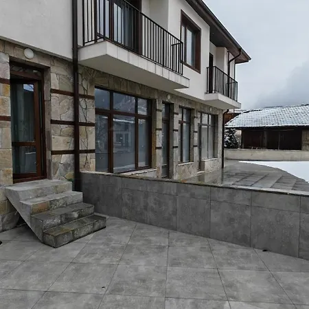 Modern With Terrace Apartmán
